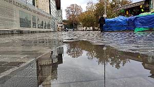 Eminönü Meydanı boş kaldı