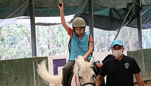 Engelli Atölyeleri Mutluluk Veriyor 