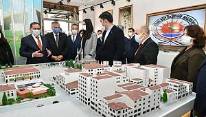 Karantinada olması gereken AKP’li başkan etkinlik etkinlik geziyor