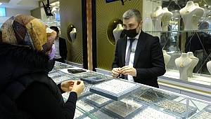 Türkiye'nin en büyük kuyumcusu Sultanbeyli'de açıldı