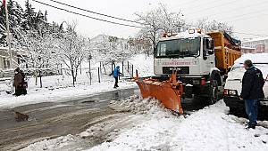 ATAŞEHİR BELEDİYESİ'NİN KARLA MÜCADELE ÇALIŞMASI DEVAM EDİYOR