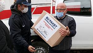 Kartal Belediyesi kahvehane esnafına gıda yardımında bulundu