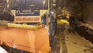 Kartal'da Kar Yağışıyla Birlikte Belediye Mesaisi Başladı