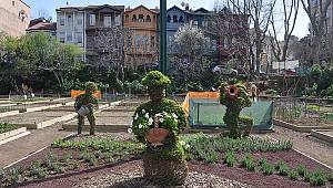 ÜSKÜDAR'DA NEFES ALDIRAN BİR BOSTAN