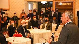 Adana Büyükşehir Belediye Başkanı Zeydan Karalar muhtarlar ile bir araya geldi 