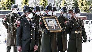 Eski Başbakan Yıldırım Akbulut son yolculuğuna uğurlandı