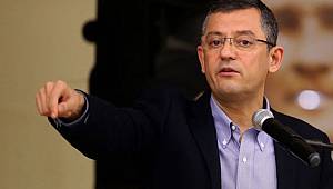 CHP'li Özgür Özel'den 'test kiti ve maske götürdü' tepkisi