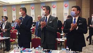 Başkan Gökhan Yüksel, CHP'nin Belediye Başkanları Çalıştayı'na katıldı