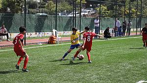 KARTALLI GENÇ FUTBOLCULAR, TAÇSIZ KRAL METİN OKTAY İÇİN YEŞİL SAHADA