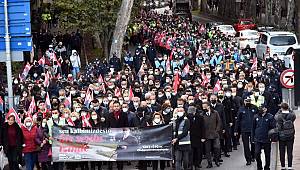BEŞİKTAŞ’TA ATA’YA SAYGI YÜRÜYÜŞÜ GERÇEKLEŞTİRİLDİ