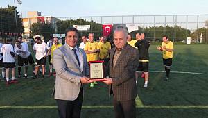 Mersin Büyükşehir Belediyesi Gazeteciler ile Dostluk Maçı Yaptı