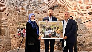 'MUTFAKSIZ KADINLAR' SERGİSİ BEŞİKTAŞ'TA ZİYARETÇİLERİYLE BULUŞTU