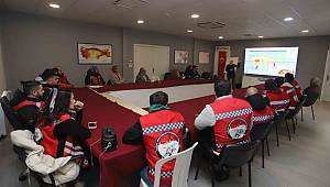 Kartal’da Afet gönüllüsü motosikletli kuryelere eğitim verildi