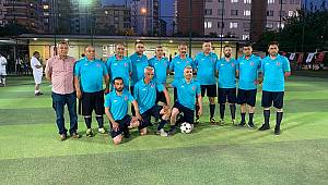 Adana Büyükşehir'in düzenlediği futbol turnuvasında muhtarların birlik ve beraberliği pekişiyor