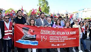 BEŞİKTAŞ’TA ‘BAĞIMSIZLIK İÇİN İLK ADIM YÜRÜYÜŞÜ’ COŞKUSU
