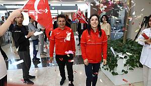 Dünya şampiyonuna sürpriz karşılama