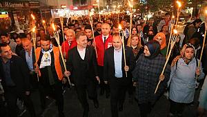 Gaziosmanpaşa’da 19 Mayıs, Fener Alayı ve Konserle Kutlandı