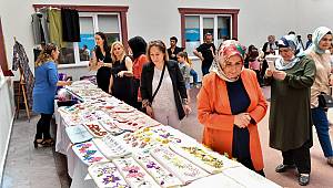 KURSİYERLERİN EL EMEĞİ ÜRÜNLERİ SERGİYLE TAÇLANDI