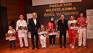 TUZLA'NIN BAŞARILI ÖĞRENCİLERİNE ALTIN YAĞMURU