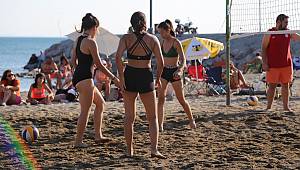 Edremit sahilleri plaj voleybolu ile renklendi