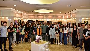 GENÇLİK GEMİSİ’NDEKİ SANAT KURSLARININ YILSONU SERGİSİ AÇILDI
