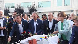 Srebrenitsa Soykırımı Kartal Meydanı'nda bulunan Anıtın başında anıldı.