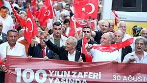 100 YILIN ZAFERİ 100 YAŞINDA 30 AĞUSTOS ZAFER BAYRAMI KÜÇÜKÇEKMECE’DE COŞKUYLA KUTLANDI