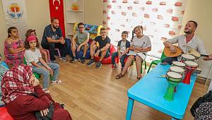 Özel gereksinimli çocuklara müzikli terapi