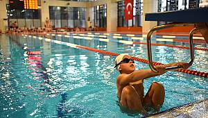 Aliağa Gençlik Merkezi’nde Kış Dönemi Yüzme Kursları Başlıyor
