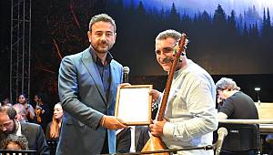BEŞİKTAŞ'TA ERDAL ERZİNCAN'DAN UNUTULMAZ KONSER