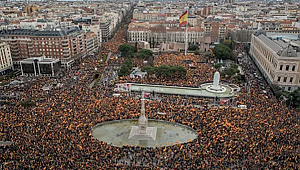 Enflasyonun % 10.5'e yükseldiği İspanya'da, yoksullaşmaya karşı büyük bir gösteri yapıldı