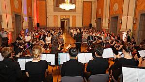 İKİ KARDEŞ BELEDİYE’NİN ORKESTRASI DÜNYA BARIŞ GÜNÜ ADINA ÇALDILAR