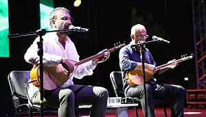 Kartal’da, Usta Sanatçılar Türkülerini Barış İçin Söyledi