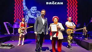 SELDA BAĞCAN, BEŞİKTAŞ’TA KONSER VERDİ