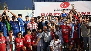 U-14 /U-16 FUTBOL TURNUVASI ŞAMPİYONLARI BELLİ OLDU