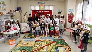 Kartallı Kreş Öğrencilerinden Kızılay Haftası Etkinliği