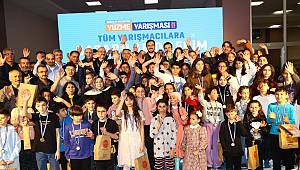 Bağcılar'da şampiyon yüzücüler yetişiyor