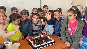 Tuzlalı Öğrenciler, Kendi Harçlıkları İle Diyarbakırlı Öğrencilere Doğum Günü Pastası Gönderiyor