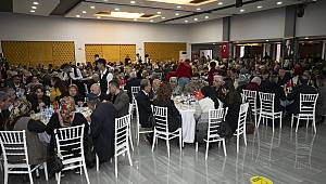 BAŞKAN SEÇER, KURTULUŞUN 101. YILINDA ŞEHİT AİLELERİ VE GAZİLERLE YEMEKTE BİR ARAYA GELDİ