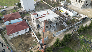 32 kaçak yapı belediye ekipleri tarafından yıkıldı