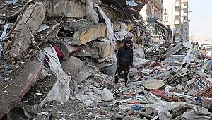 Deprem bölgesinde salgın hastalık tehlikesi: Ceset torbası bile yok!