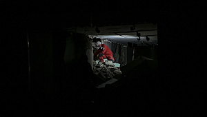 Gazeteci Ertuğrul Özkök yazdı: Depremdeki 48 saatlik gecikmeyi AFAD'daki görüşme mi çözecek?