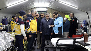 Hatay depremleri sonrası Sağlık Bakanı Fahrettin Koca yaralılar hakkında bilgi verdi. 18 yaralının durumu ağır.