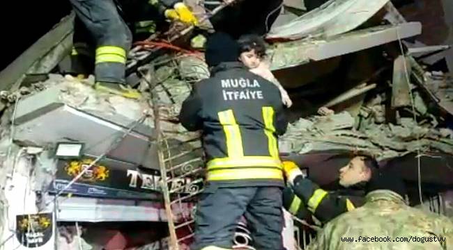 Kahramanmaraş'ta enkazın altında annesinin emzirdiği bebek kurtarıldı