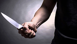 Sevgilisinin evinde sırtından bıçaklanarak öldürüldü. Lojmanda cinayet; sevgilisi ve arkadaşı gözaltına alındı