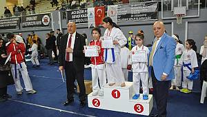 Burada Dostluk Kazandı