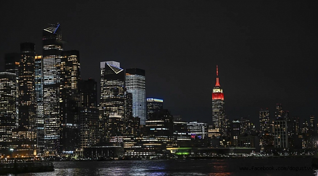 Empire State Binası Türk Bayrağı Renkleriyle Işıklandırıldı
