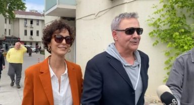 27 yıllık evlilik 10 dakikada bitti. Arzum Onan ve Mehmet Aslantuğ boşandı.