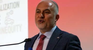 Kızılay Başkanı İstifa Etti