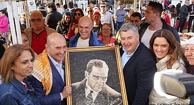 Tunç Soyer'e Özel Hediye